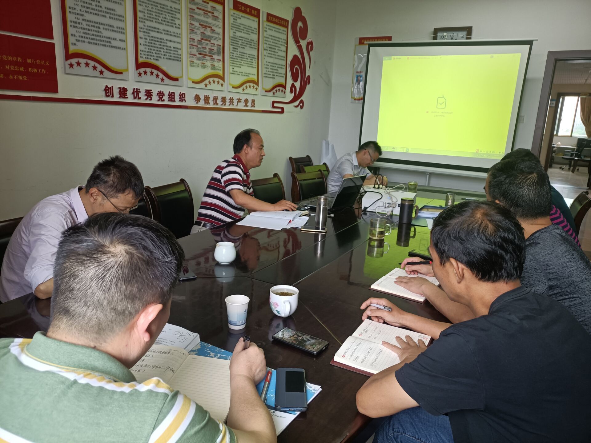 8b32da46a76143bfb72259b90fd8ecb8.jpg bevictor伟德官网